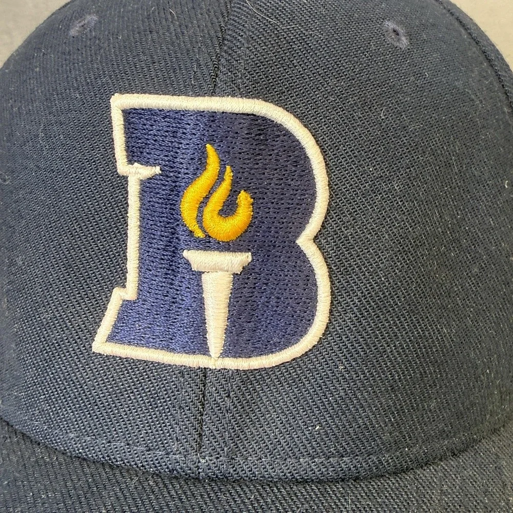 B Torch Logo Hat Cap‎ Fitted Mens 7 5/8 Blue Baseball Style Nike Dri Fit